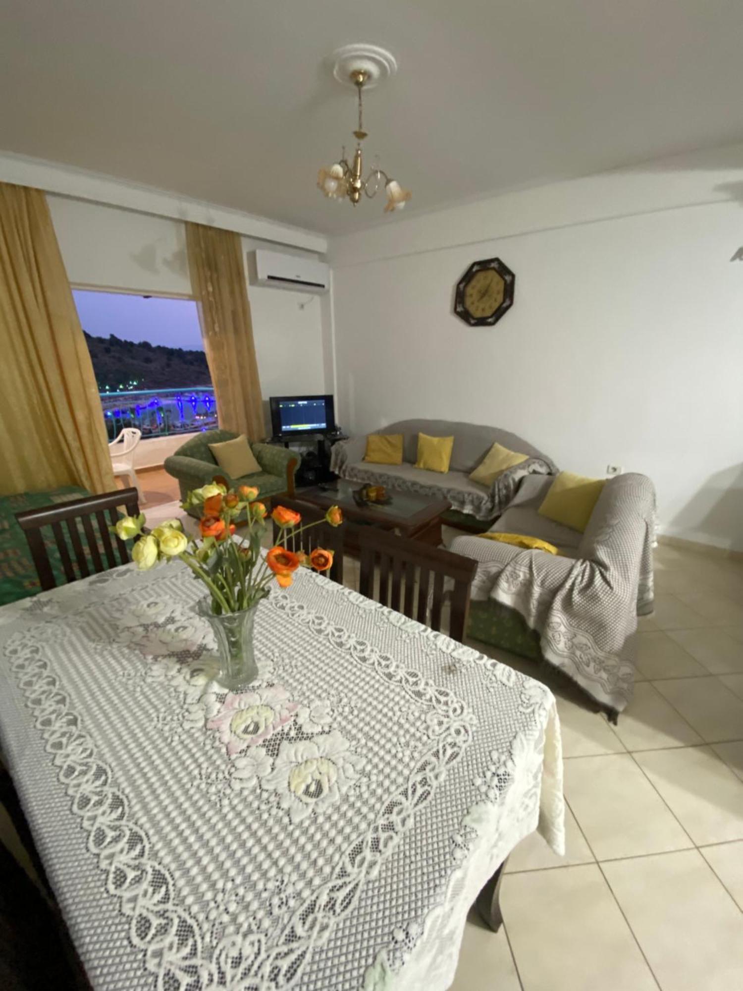 Apartaments Rraku Sarandë Eksteriør bilde