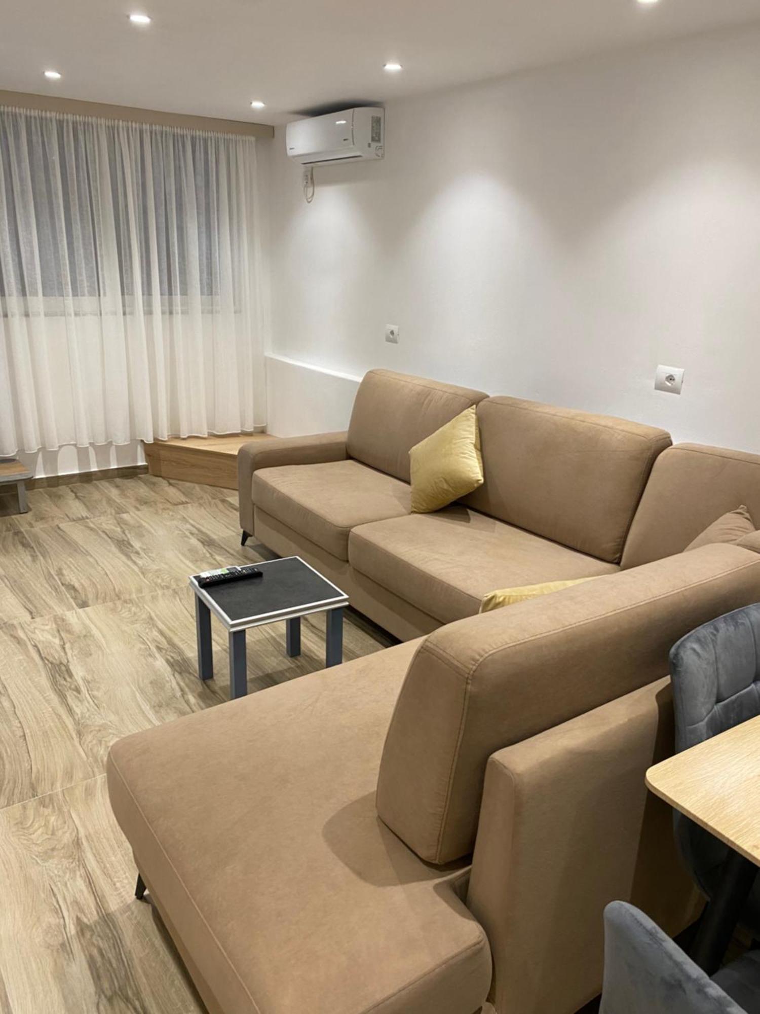 Apartaments Rraku Sarandë Eksteriør bilde