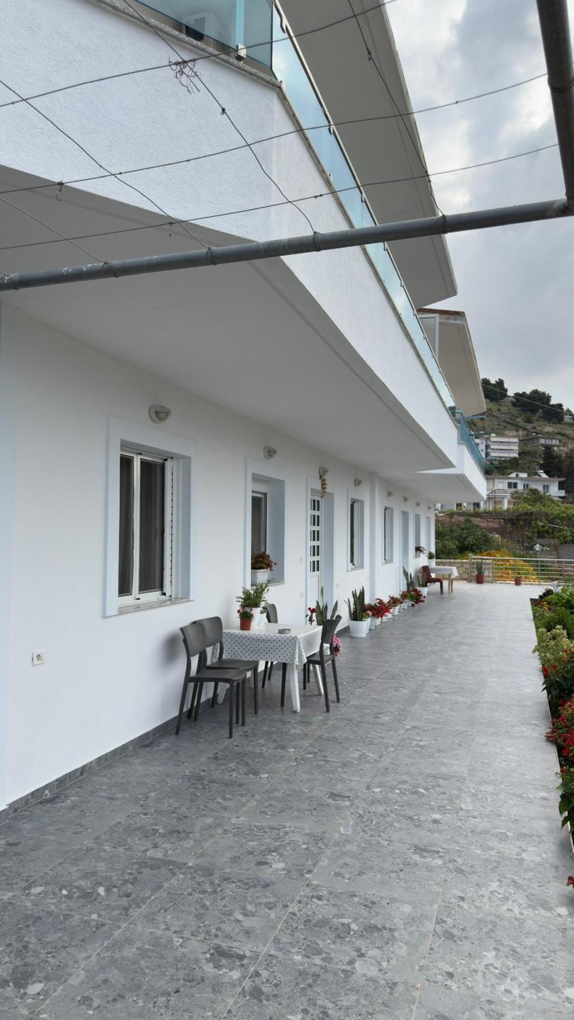 Apartaments Rraku Sarandë Eksteriør bilde